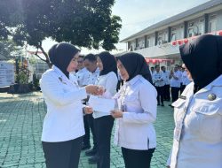 Kalapas Bandar Lampung Apresiasi Kompaknya Antar Bidang dengan Berikan Hadiah Prestasi Lomba 17-an